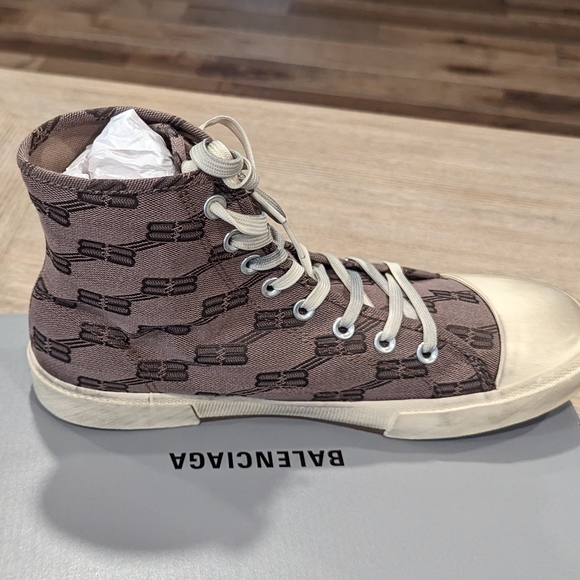 Men's Balenciaga Distressed Monogram High-Top Sneakers Gray/Brown - Picture 3 of 7